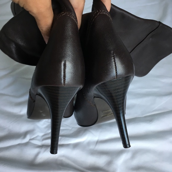 Vintage beautiful dark brown genuine leather stiletto boots. - Picture 6 of 8